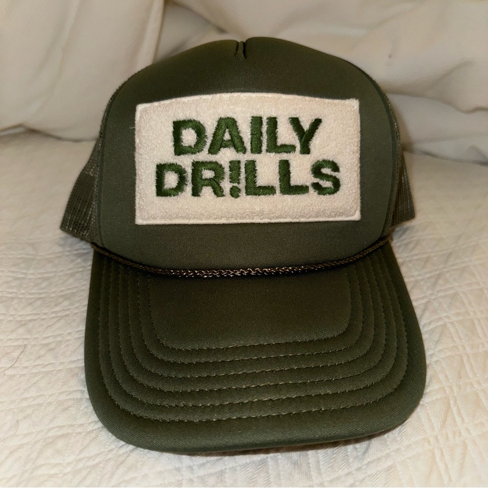 DAILY DRILLS Fuzzy Patch Trucker Hat